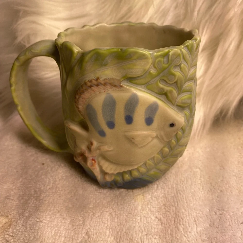 Takahashe Ceramic Fish Mug 3D‎ Fish Sea Life Handpainted Collectible Pristine